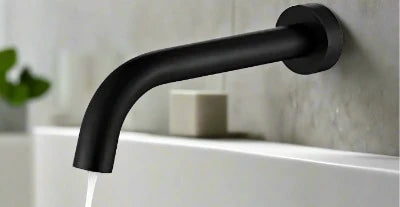 PAVIA BLACK CURVE SPOUT